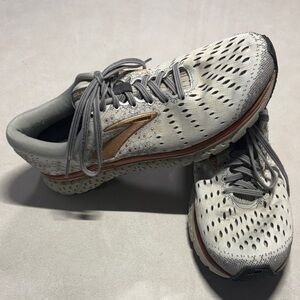 Brooks Women's White and Gray Running Shoes